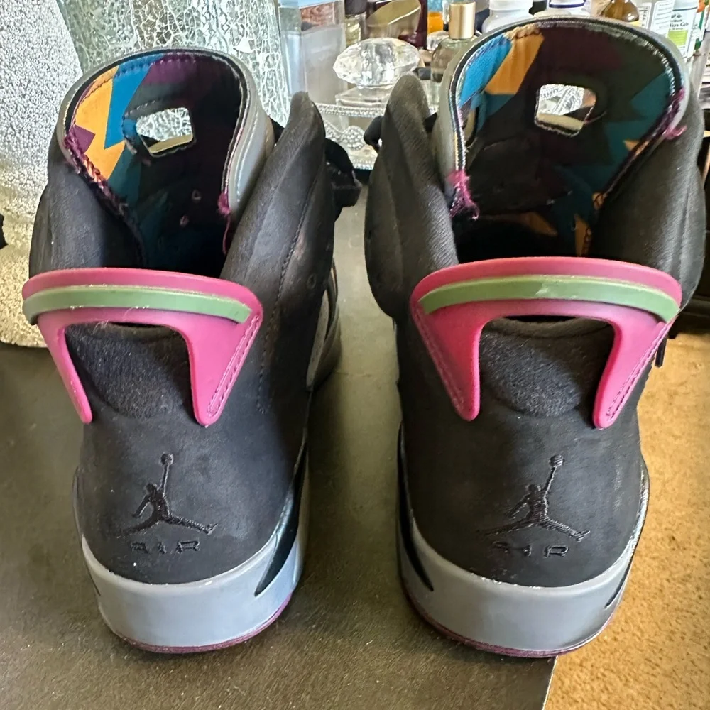 Men’s Air Jordan 6 Retro GS 'Bordeaux'
Size 9. Classic Release . Good condition - Picture 3 of 13